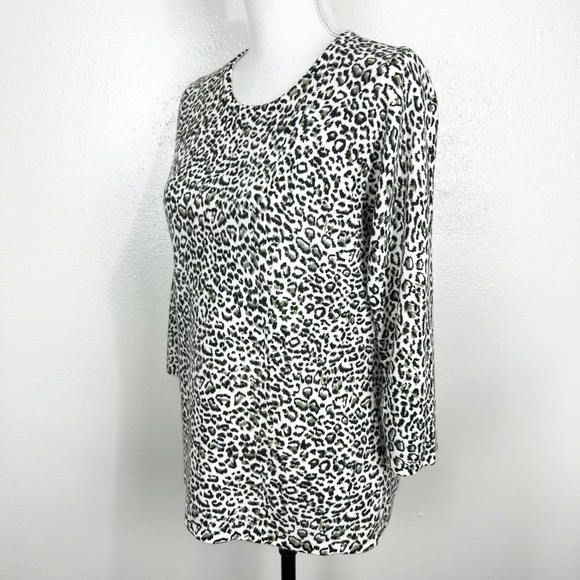 Hannah White Animal Leopard Cheetah Print Round Neck Sweater Women's Medium - Picture 2 of 10